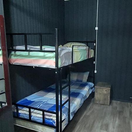 Kiev Hostel Tbilisi Luaran gambar