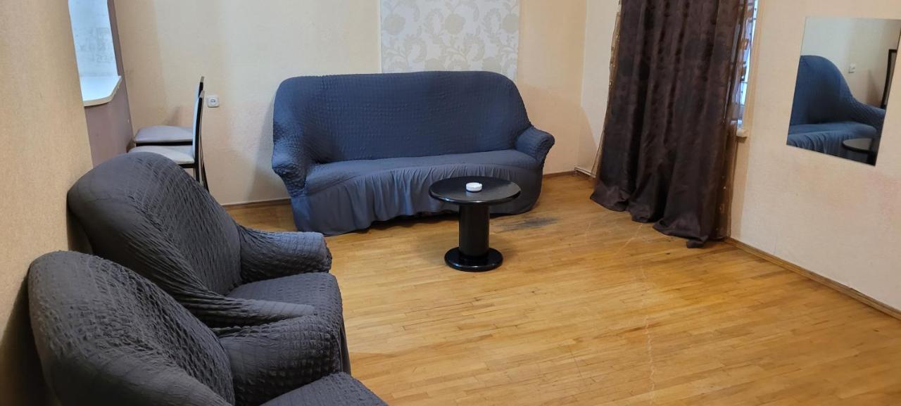 Kiev Hostel Tbilisi Luaran gambar