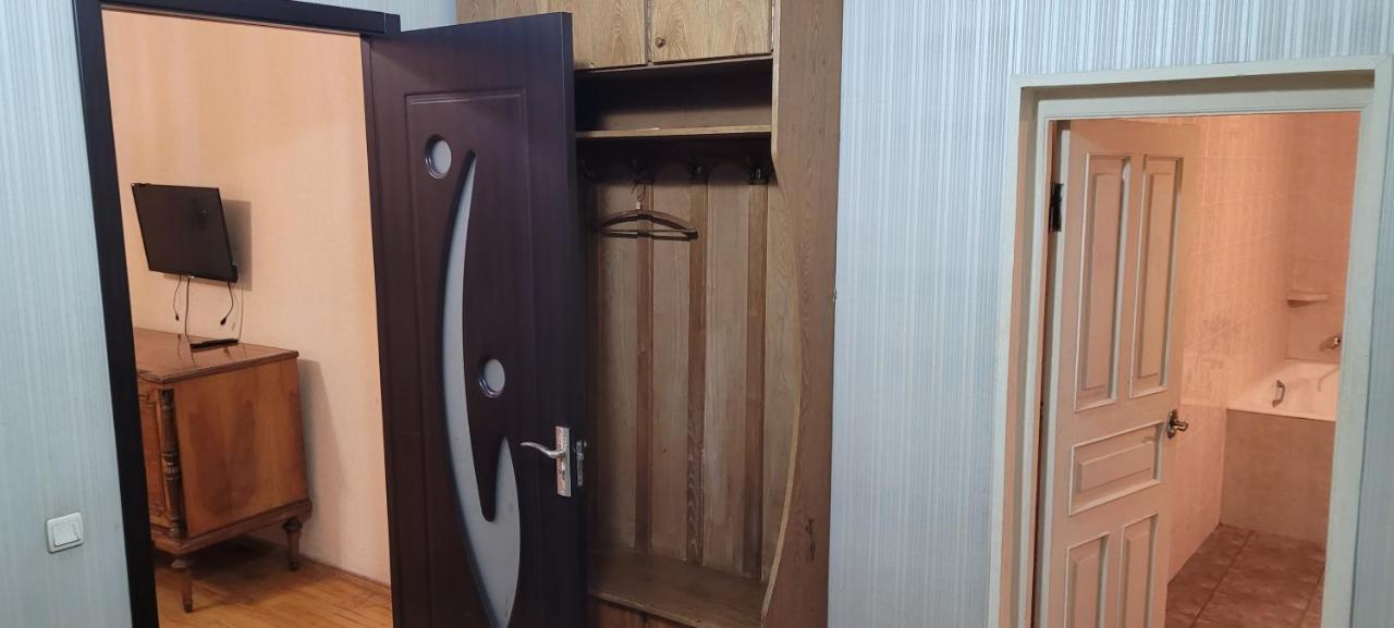 Kiev Hostel Tbilisi Luaran gambar