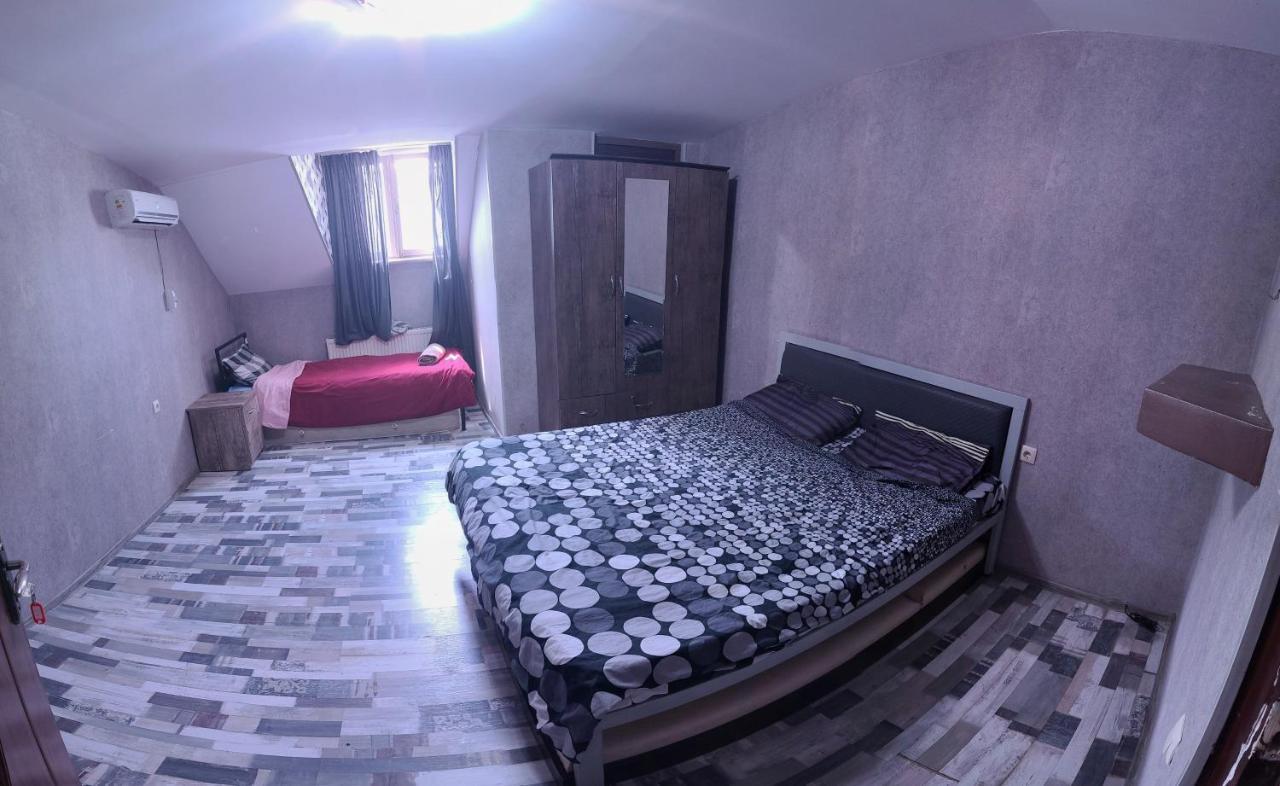 Kiev Hostel Tbilisi Luaran gambar