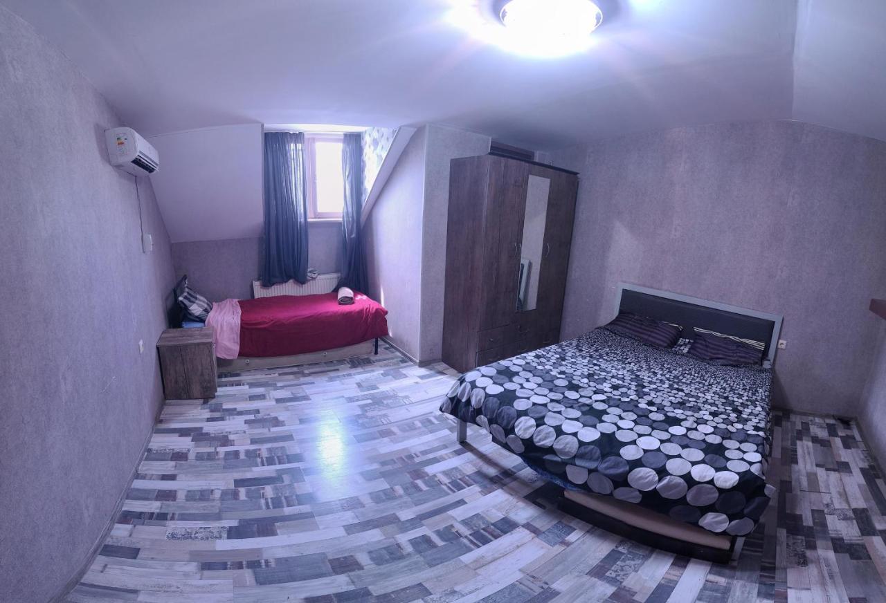Kiev Hostel Tbilisi Luaran gambar