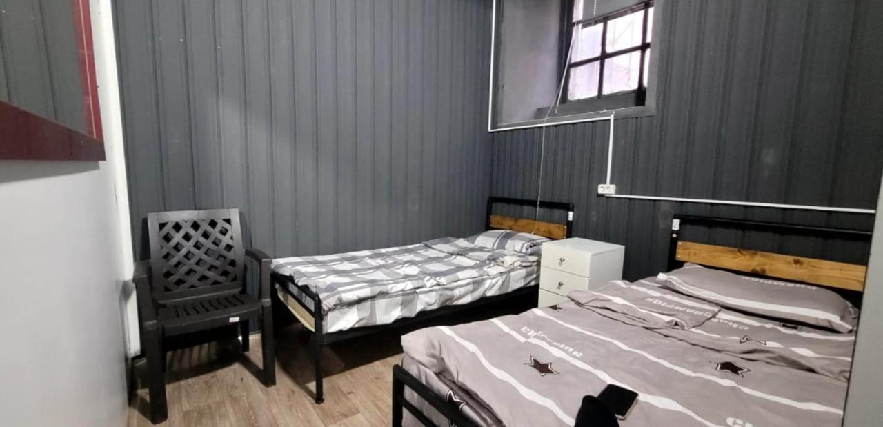 Kiev Hostel Tbilisi Luaran gambar