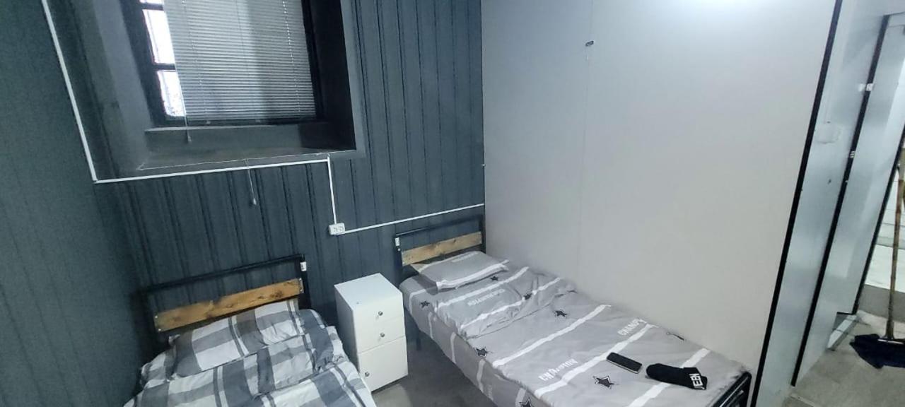 Kiev Hostel Tbilisi Luaran gambar