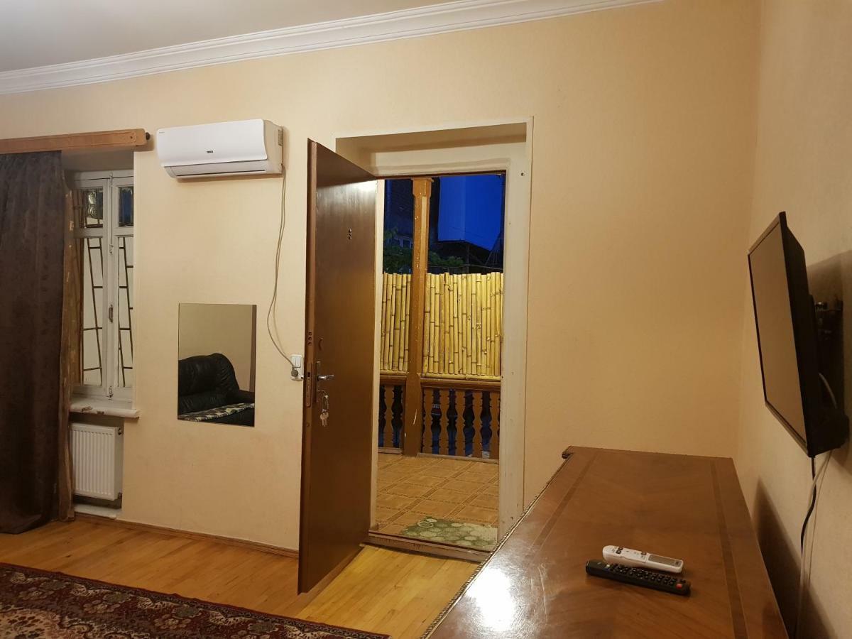 Kiev Hostel Tbilisi Luaran gambar
